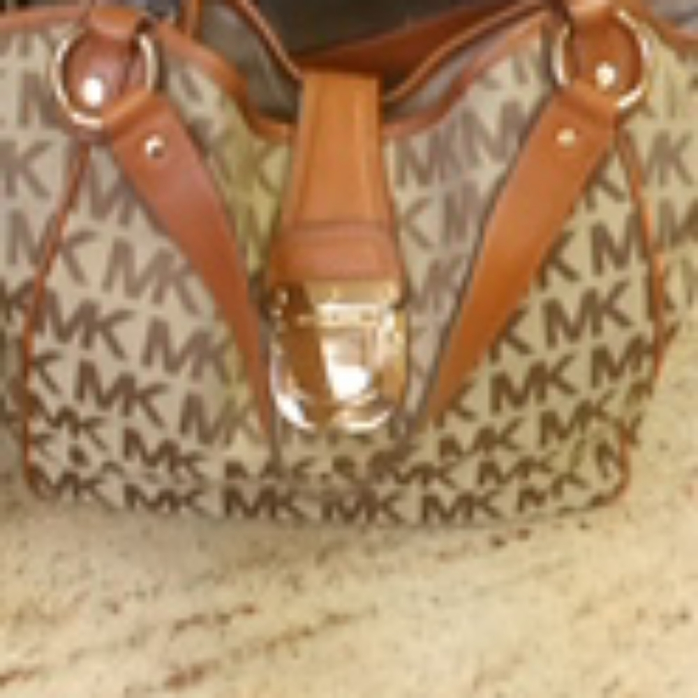 Purse - Picture 2 of 2